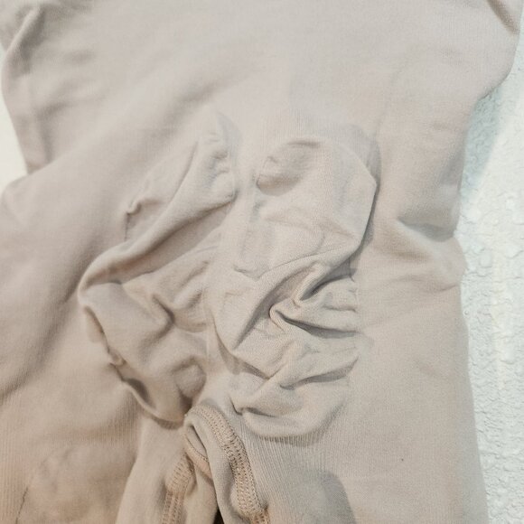 Skims, Tummy control and Butt enhancement shorts, light tan color, Size XL - Picture 4 of 6